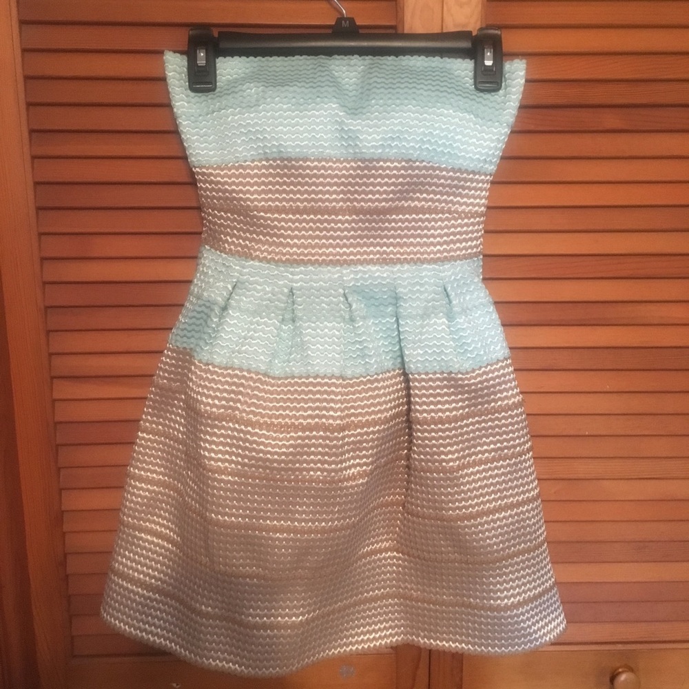 Wow Couture Short Formal Dress Size Small